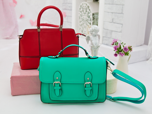 How to clean your handbag : How to clean your purse : how to clean a purse : how to clean a handbag : ways to clean a purse : ways to clean a handbag : how to get dirt off of purse : how to remove stain from purse